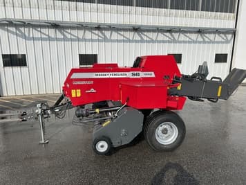 Main image Massey Ferguson Hesston 1840