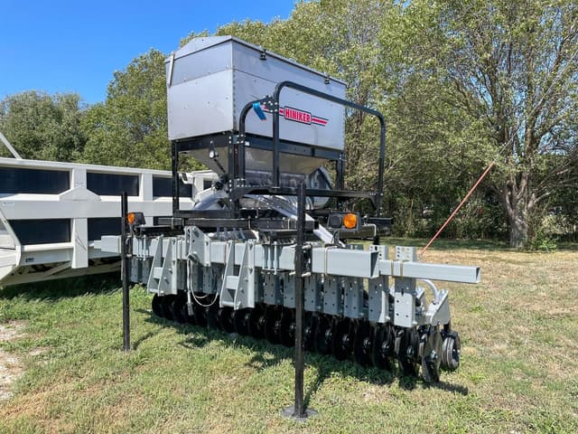 Image of Hiniker CC7000 equipment image 2