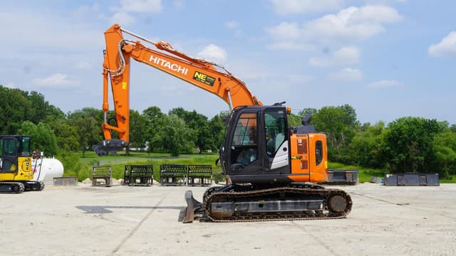 Image of Hitachi ZX135US-6 equipment image 1