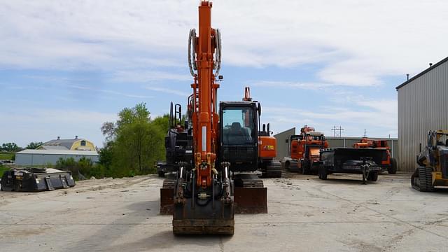 Image of Hitachi ZX135US-6 equipment image 2