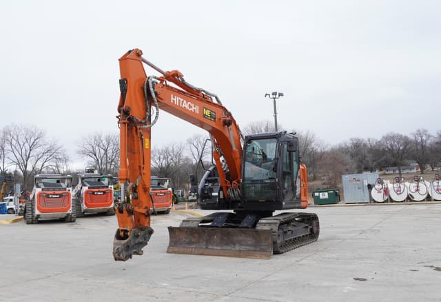 Image of Hitachi ZX135US-6 equipment image 2