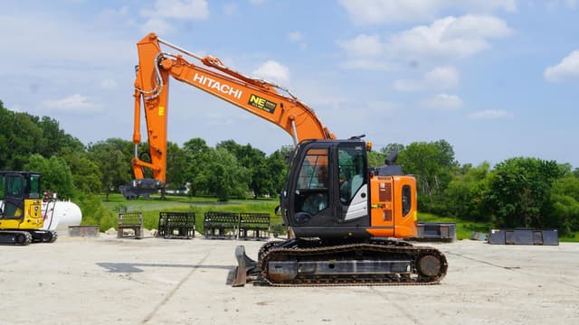 Image of Hitachi ZX135US-6 equipment image 2