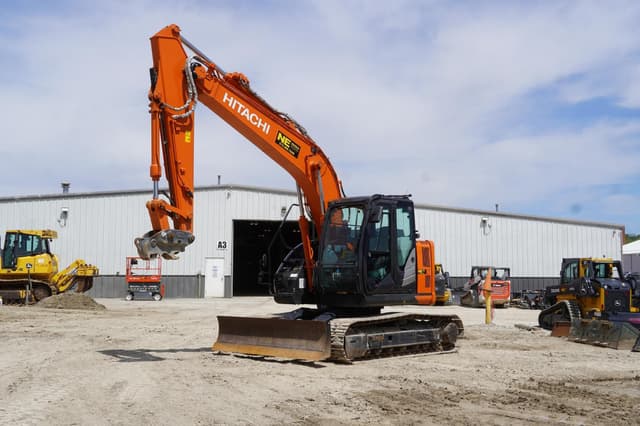 Image of Hitachi ZX135US-6 equipment image 1