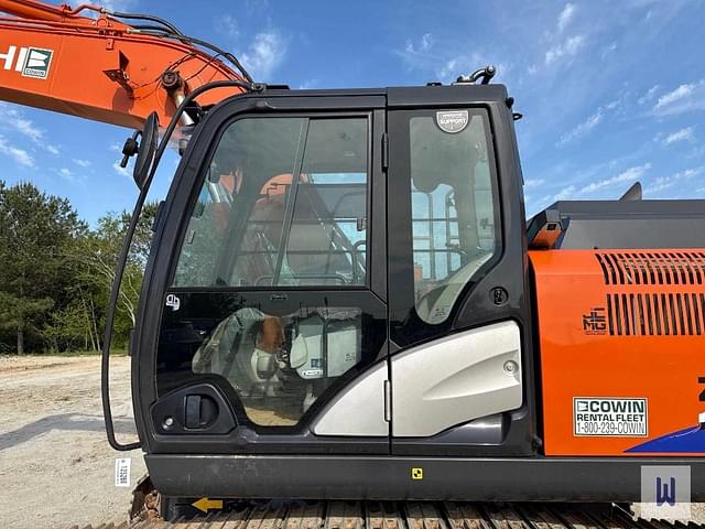Image of Hitachi Zaxis 160LC equipment image 3