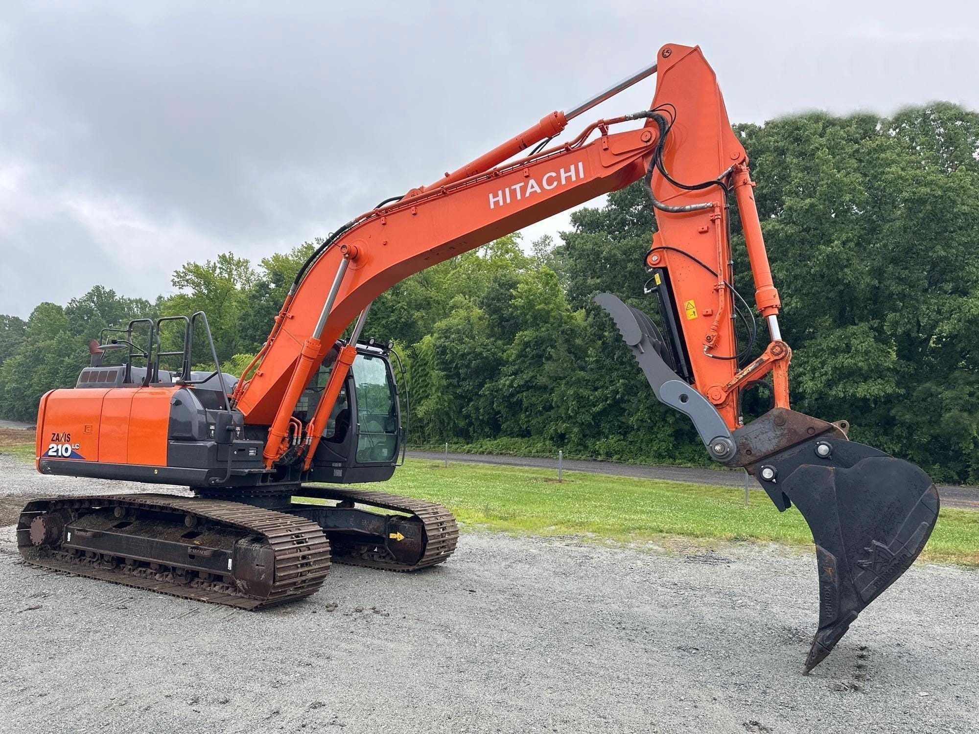 Main image Hitachi ZX210LC