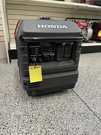 Image of Honda EU3000is equipment image 4