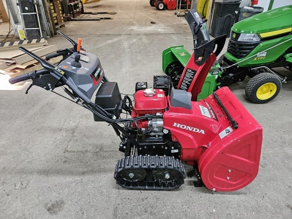 2023 Honda HSS724AATD Equipment Image0