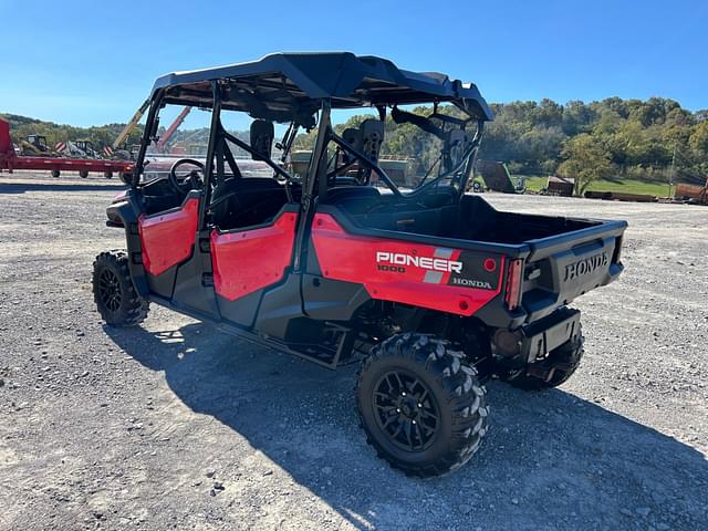 Image of Honda Pioneer 1000 equipment image 4