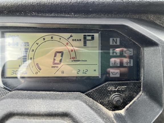 Image of Honda Pioneer 1000-6 equipment image 2