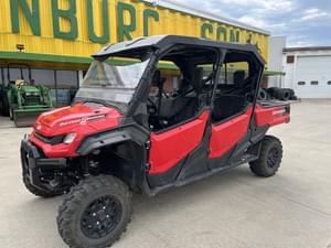 2023 Honda Pioneer 1000-6 Image