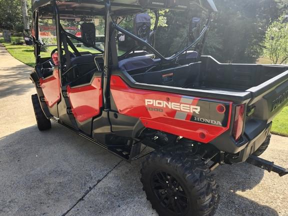 Image of Honda Pioneer 1000 equipment image 2