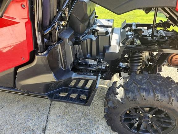 Image of Honda Pioneer 1000 equipment image 4