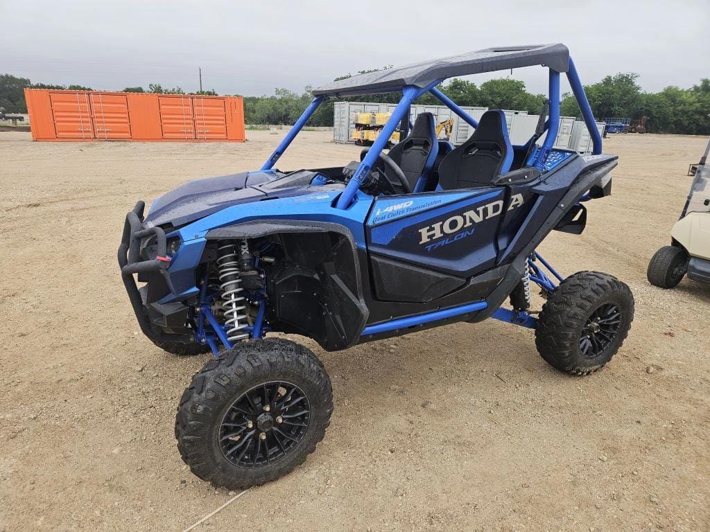 2023 Honda Talon 1000R Equipment Image0
