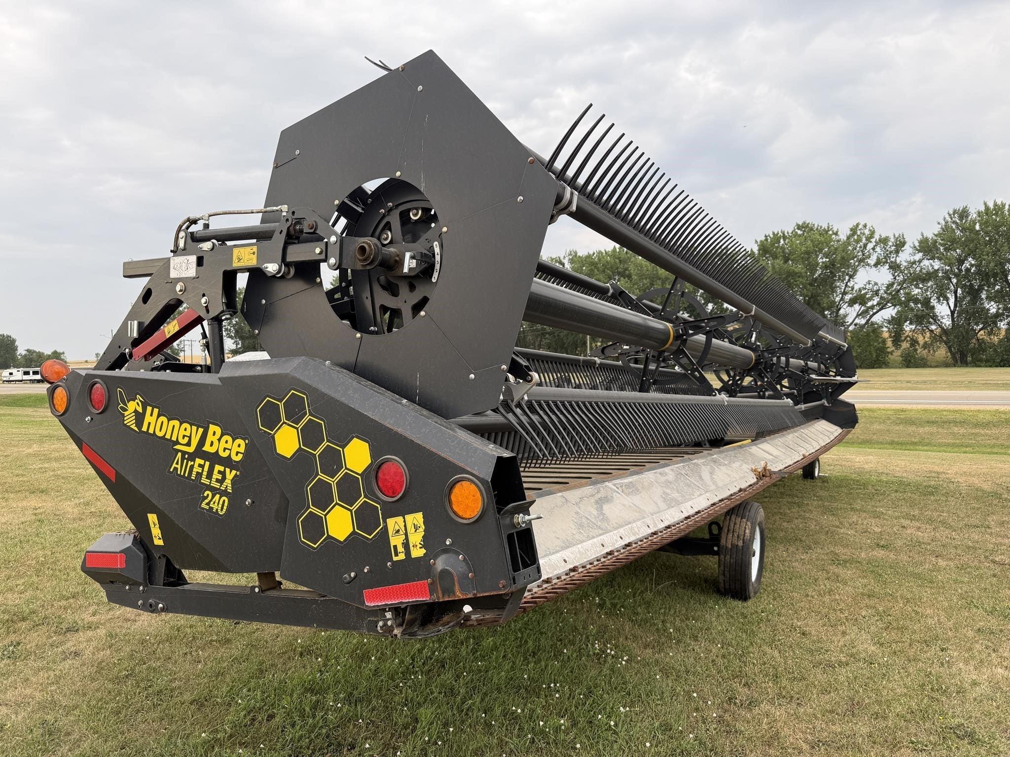 2023 Honey Bee AF240 Equipment Image0