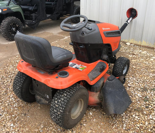 Image of Husqvarna YTH22V46 equipment image 4