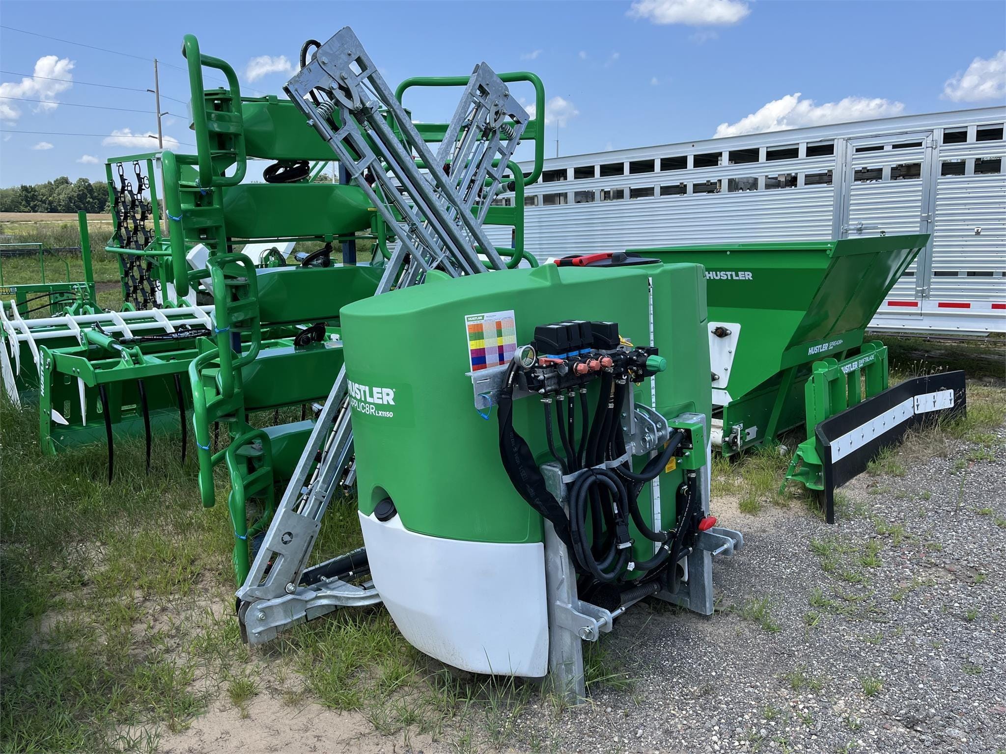 2023 Hustler Applic8r LX1150 Equipment Image0