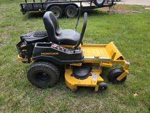 2023 Hustler Dash XD Image