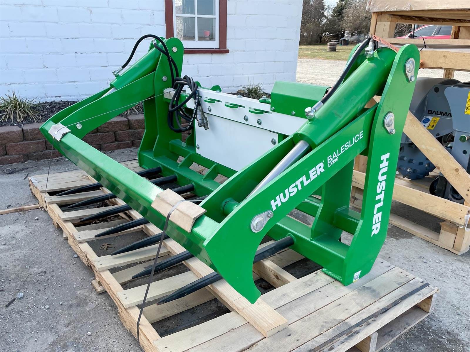 2024 Hustler BALESLICE LX190 Equipment Image0