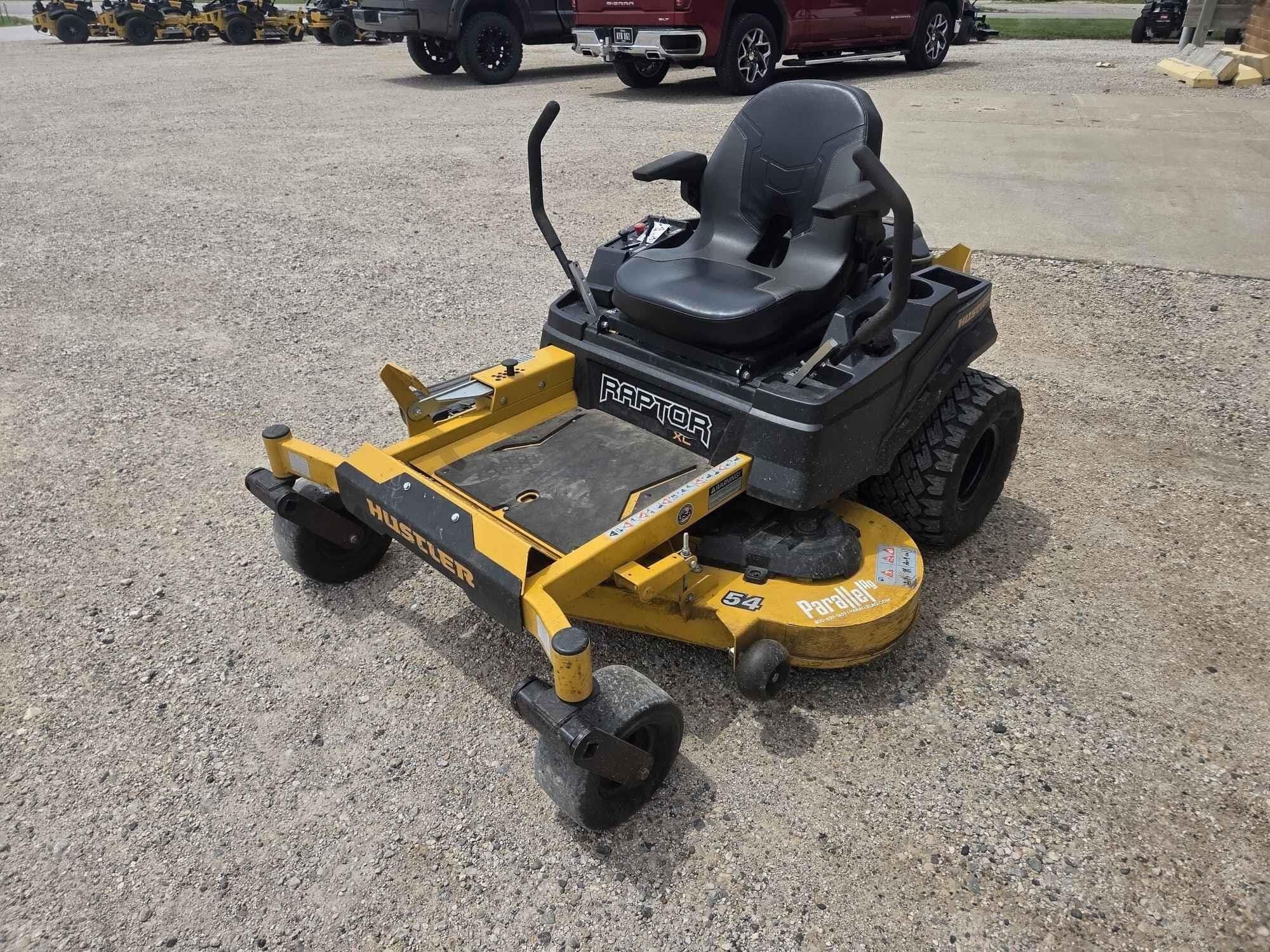 2023 Hustler Raptor XL Equipment Image0