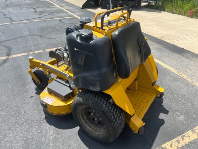 Image of Hustler Super S equipment image 3