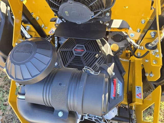 Image of Hustler Super Z equipment image 4