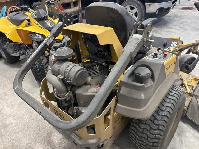 Image of Hustler Super Z equipment image 2