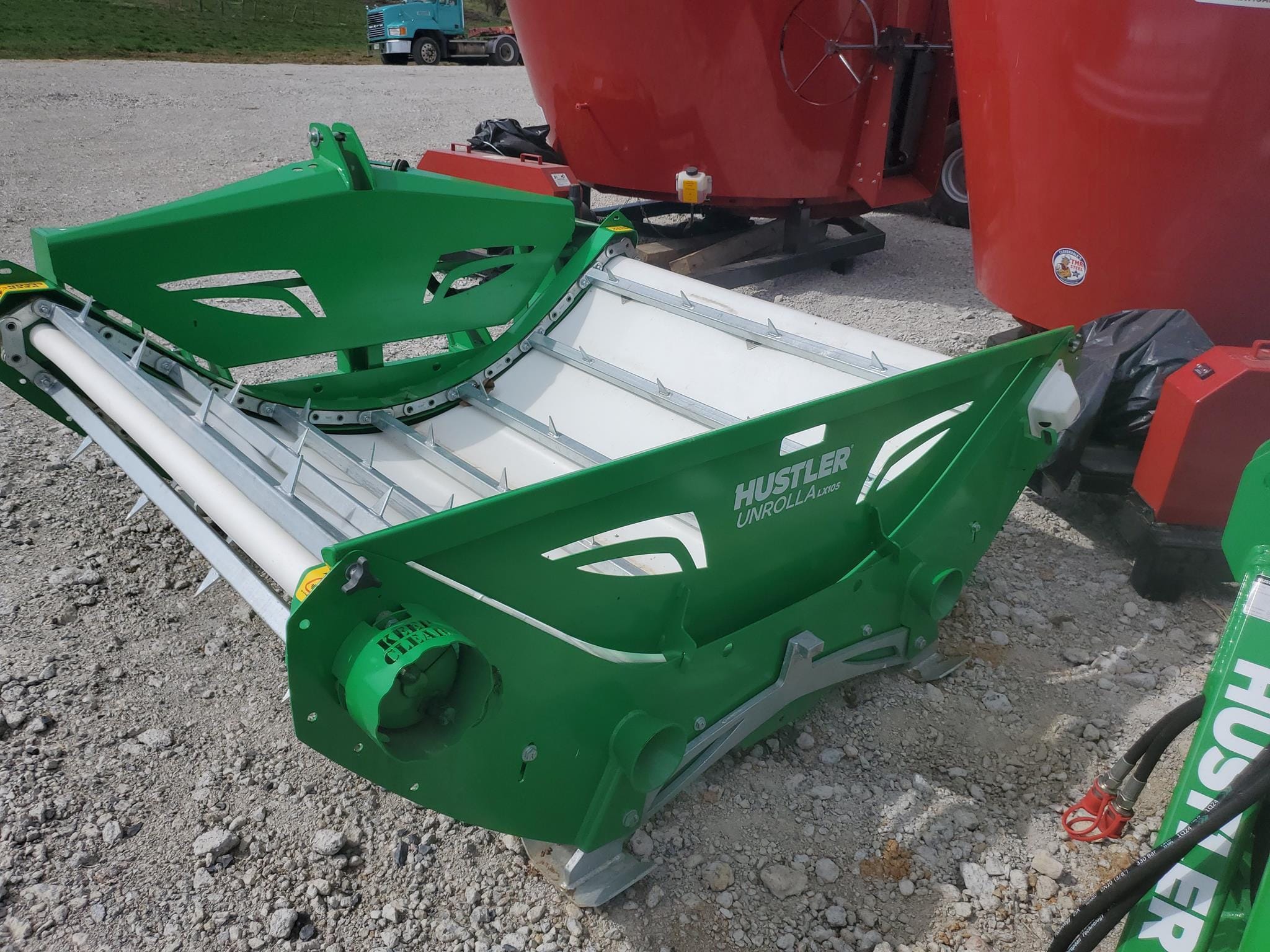 2023 Hustler Unrolla LX105 Equipment Image0