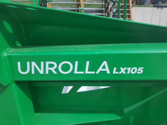 Image of Hustler Unrolla LX105 equipment image 3