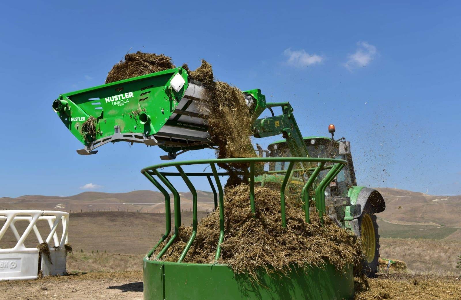 2024 Hustler Unrolla LX105 Equipment Image0