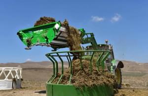 2023 Hustler UNROLLA LX105 Image