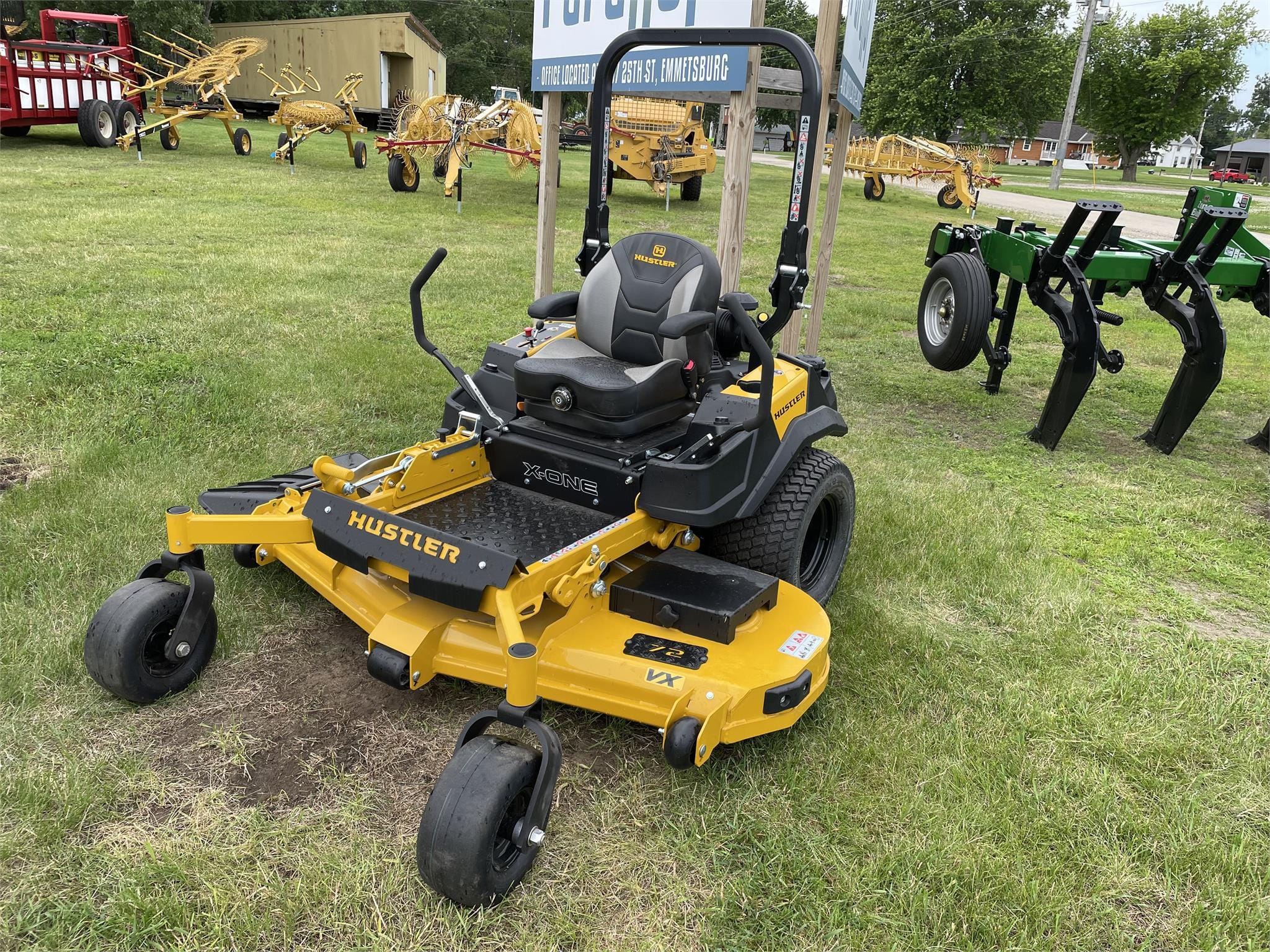 2023 Hustler X-ONE Equipment Image0