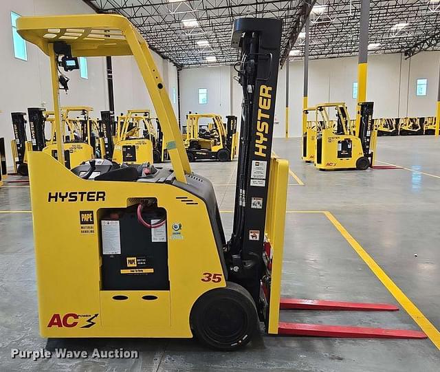 Image of Hyster E35HSD3-18 equipment image 3