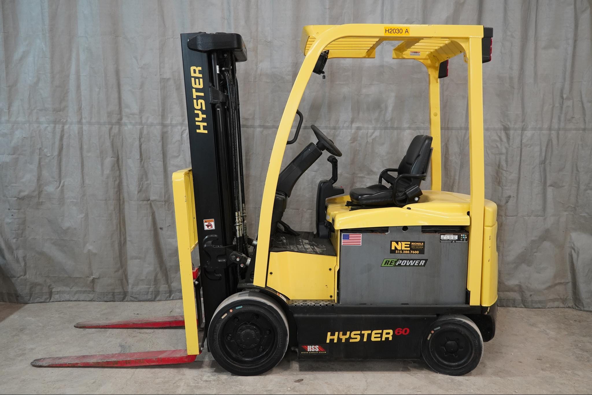 2023 Hyster E60XN Equipment Image0