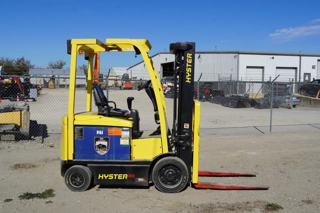 Image of Hyster E60XN equipment image 4