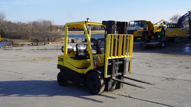 Image of Hyster H50A equipment image 4