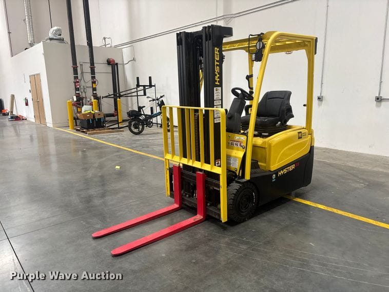 2023 Hyster J35XNT Equipment Image0