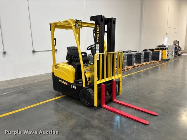 Image of Hyster J35XNT equipment image 2