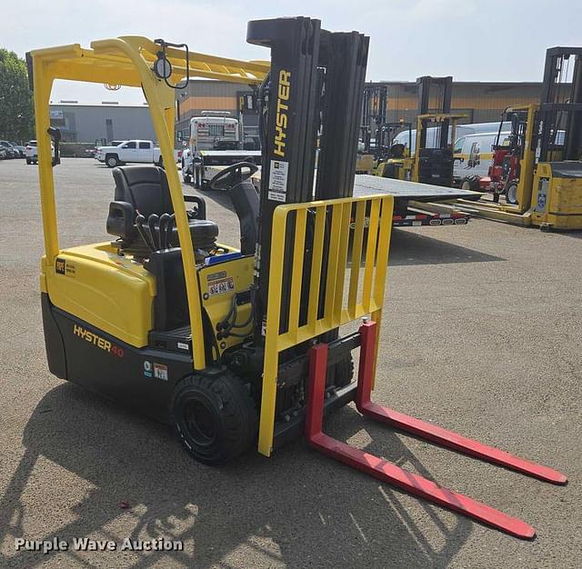 Image of Hyster J40XNT equipment image 2
