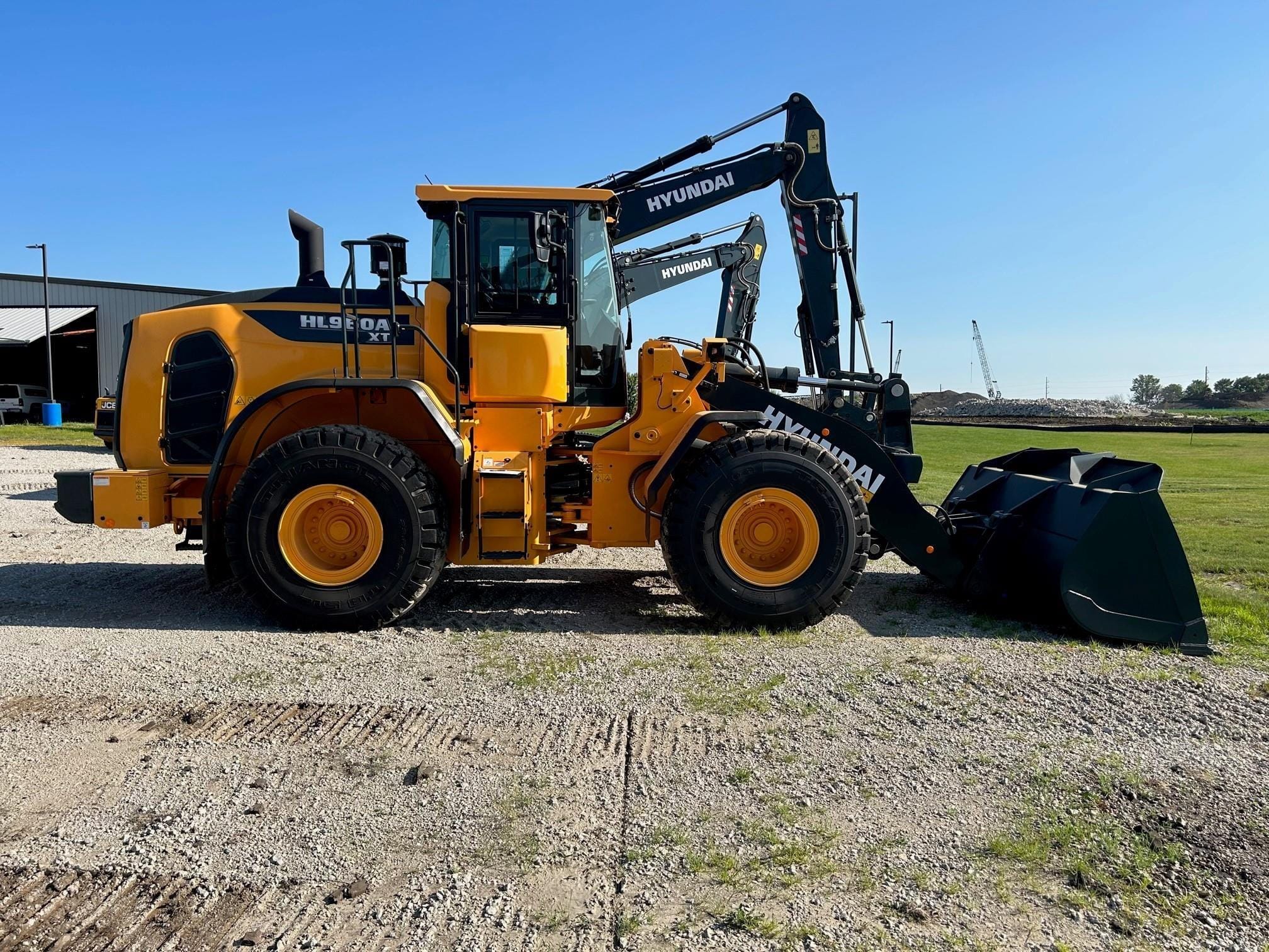 2023 Hyundai HL960AXT Equipment Image0