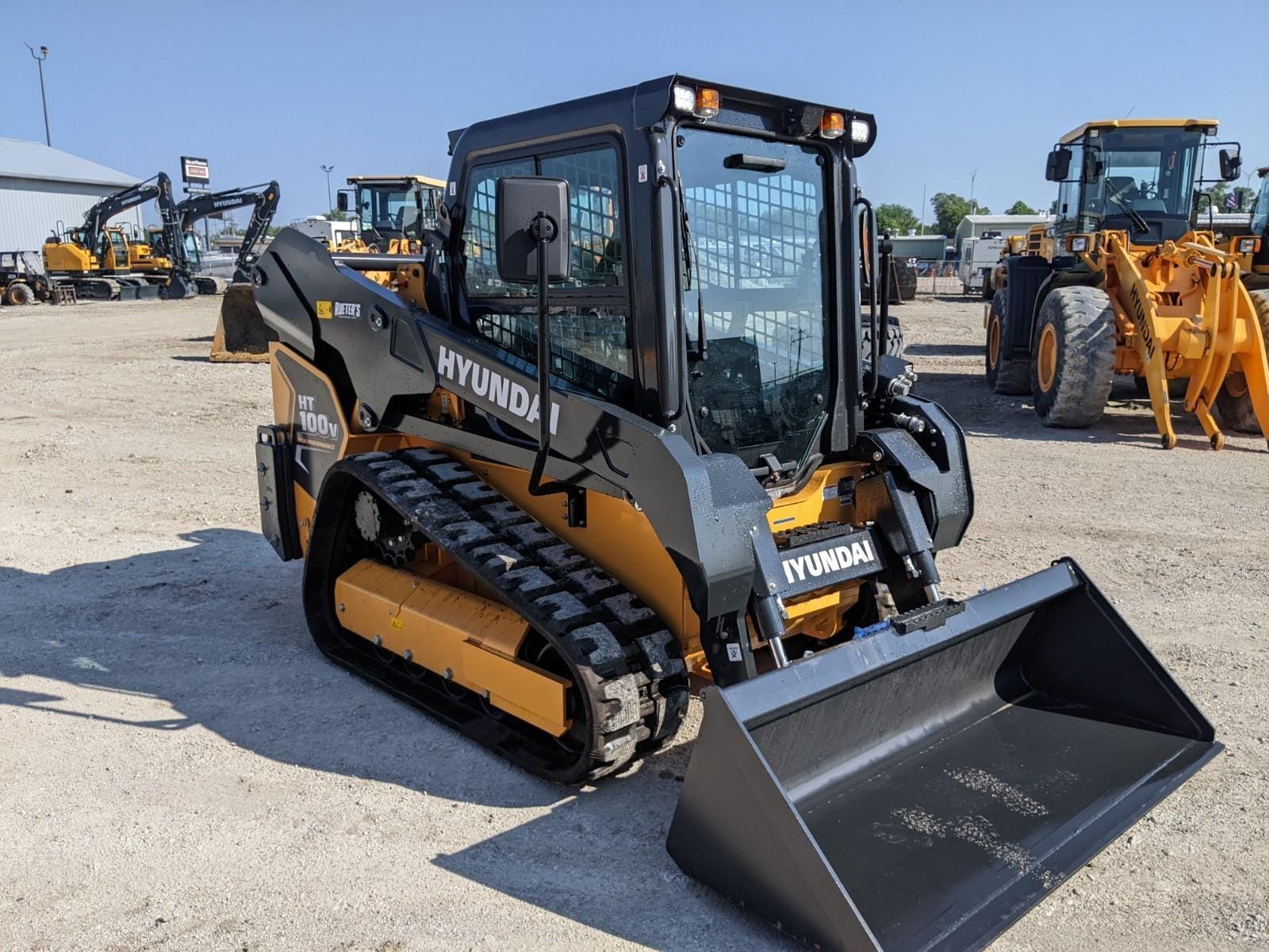 2023 Hyundai HT100V Equipment Image0