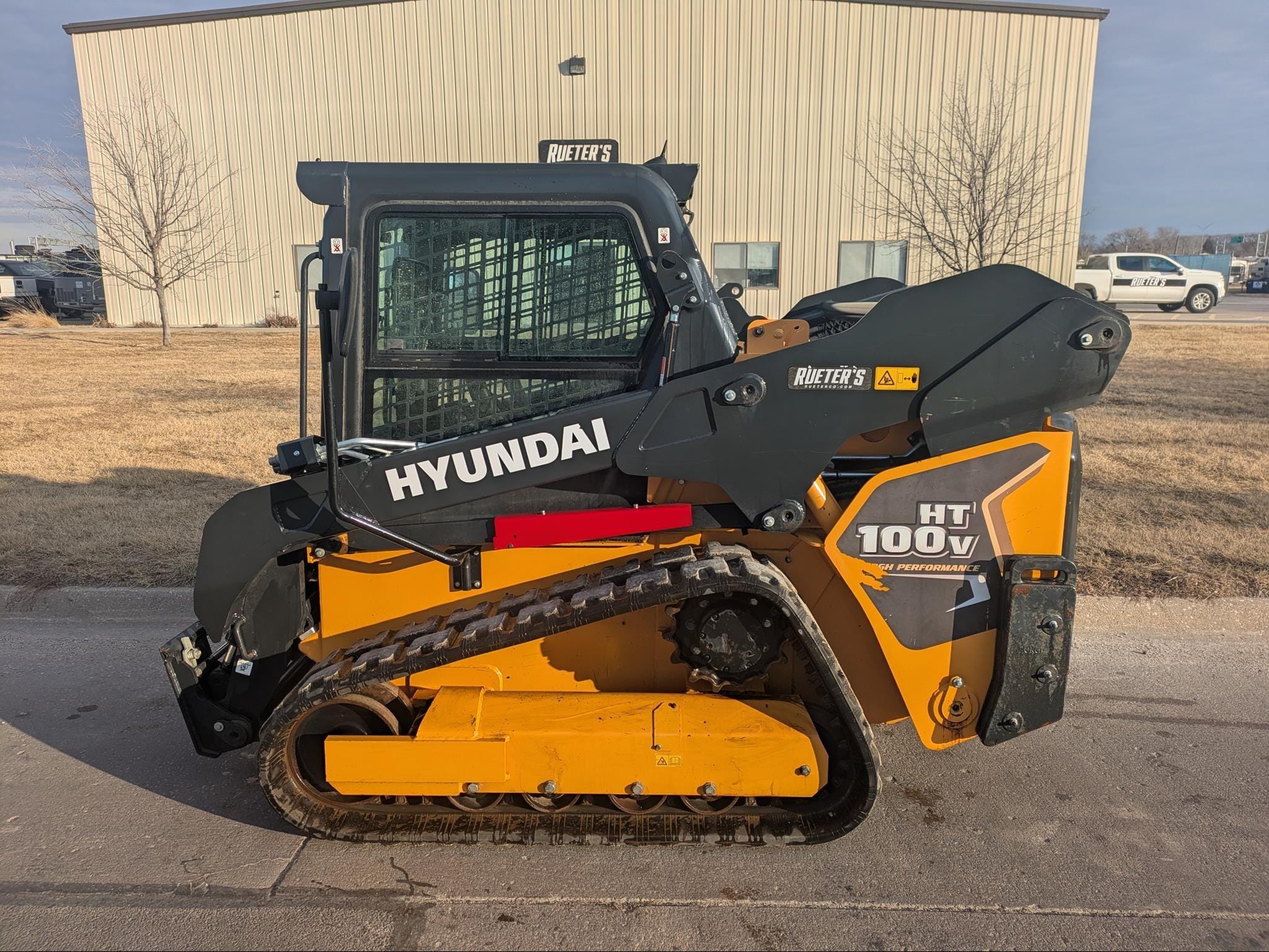 2023 Hyundai HT100V Equipment Image0