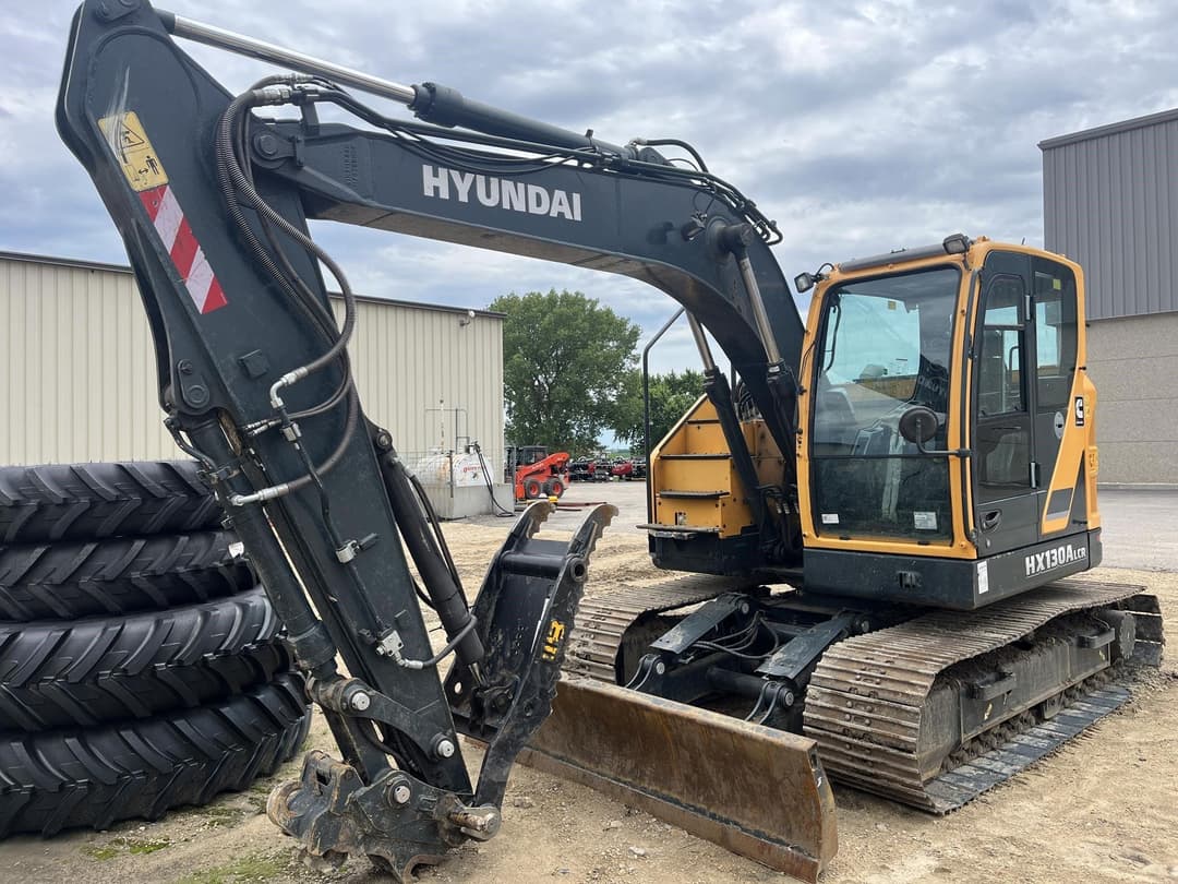 Image of Hyundai HX130A LCR Primary image