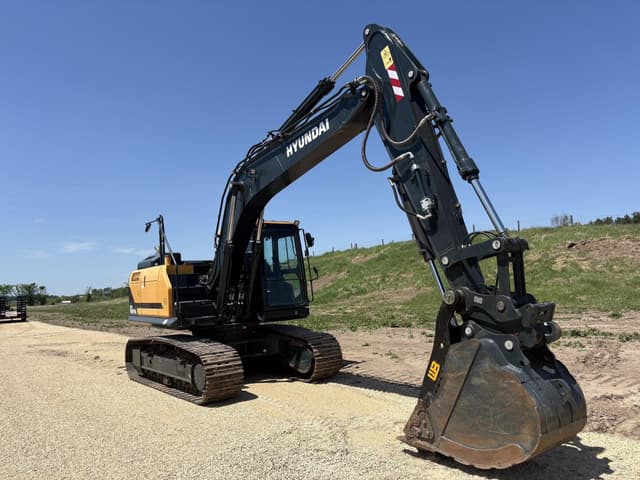 Image of Hyundai HX160AL equipment image 1