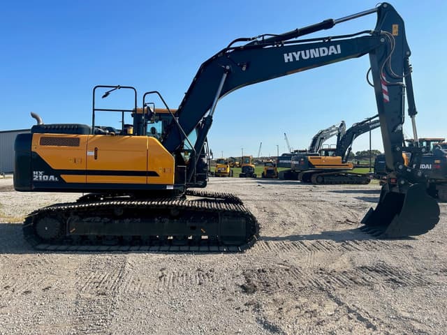 Image of Hyundai HX210AL equipment image 3