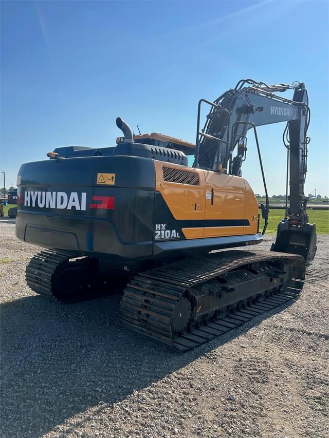 Image of Hyundai HX210AL equipment image 4