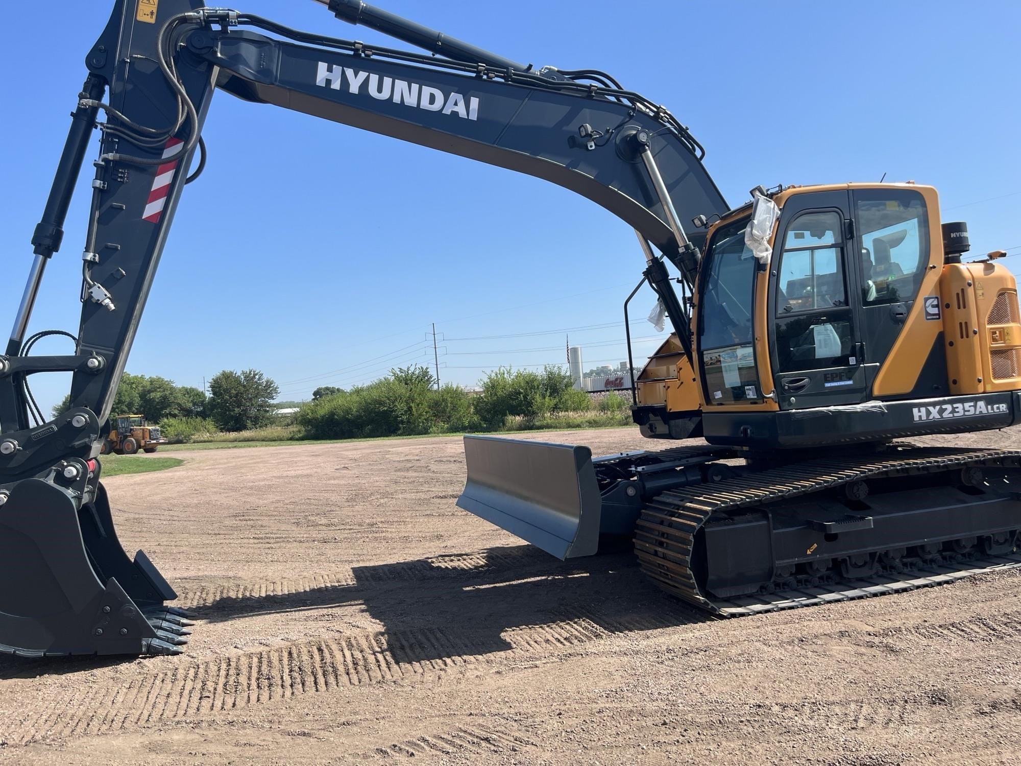 2023 Hyundai HX235A LCR Equipment Image0