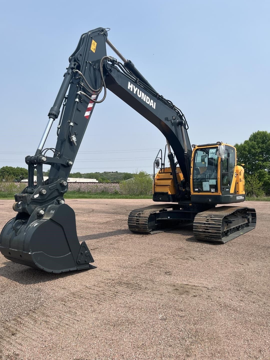 Image of Hyundai HX235A LCR Primary image
