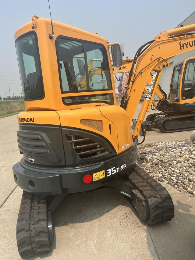 Image of Hyundai Robex 35Z-9A equipment image 4