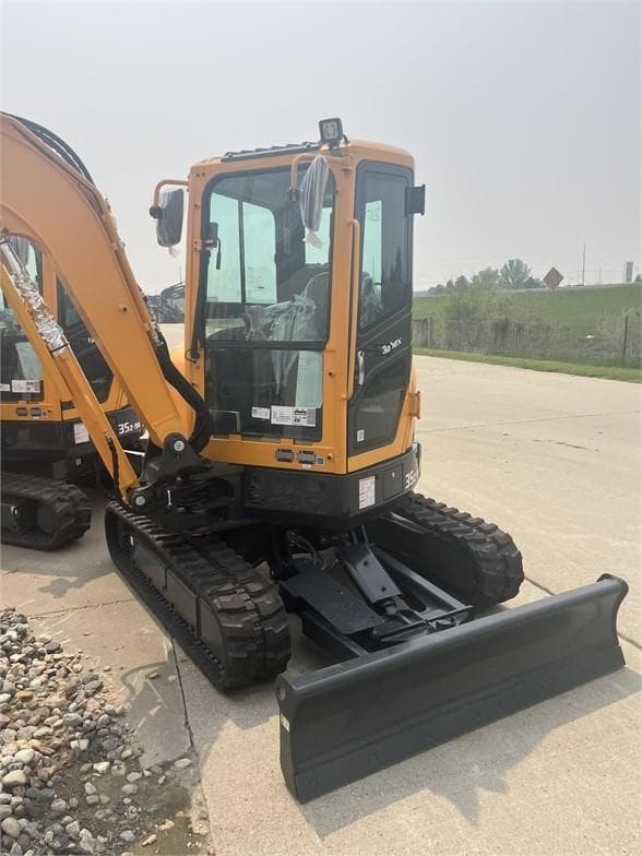 Image of Hyundai Robex 35Z-9A equipment image 2