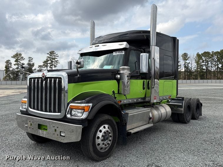 2023 International HX520 Equipment Image0